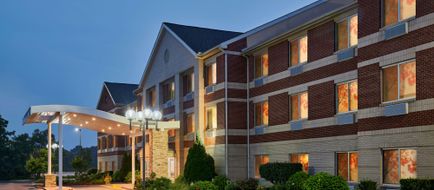 Fairfield Inn & Suites Detroit Exterior