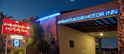 Ambassador Motor Inn Exterior