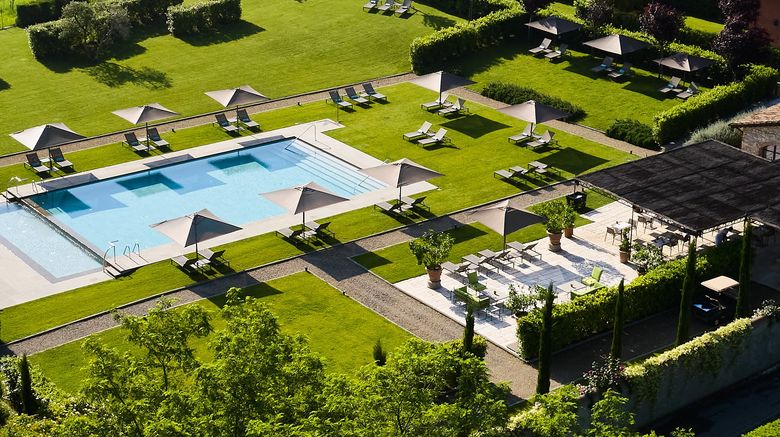 <b>Villa La Massa Pool</b>. Images powered by <a href="https://www.leonardoworldwide.com/" title="Leonardo Worldwide" target="_blank">Leonardo</a>.