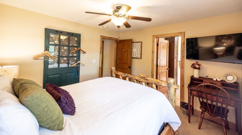 <b>Engen Hus B&B Room</b>. Images powered by <a href="https://www.leonardoworldwide.com/" title="Leonardo Worldwide" target="_blank">Leonardo</a>.