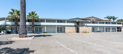 HomeTowne Studios Yuba City Exterior
