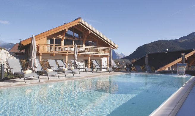 Mountains St Peter Hotel Exterior