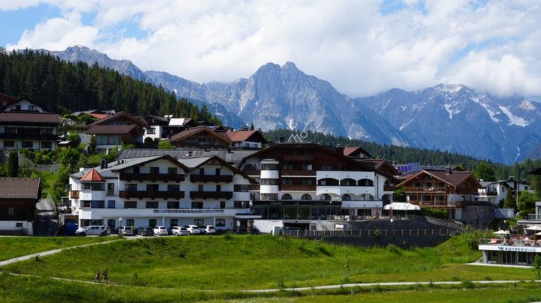 <b>Mountains St Peter Hotel Exterior</b>. Images powered by <a href="https://www.leonardoworldwide.com/" title="Leonardo Worldwide" target="_blank">Leonardo</a>.