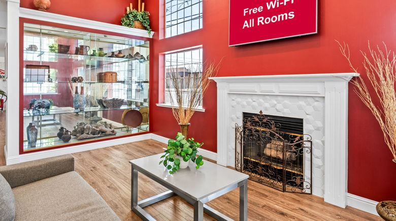 <b>Red Roof Inn Yuba City Lobby</b>. Images powered by <a href="https://www.leonardoworldwide.com/" title="Leonardo Worldwide" target="_blank">Leonardo</a>.