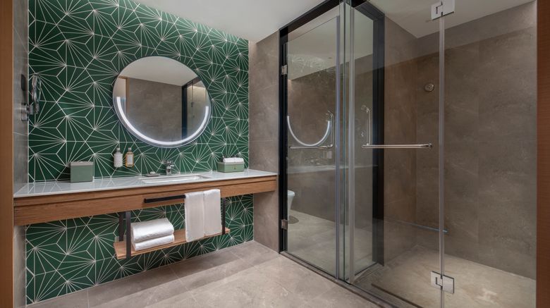 <b>Holiday Inn Beihai Silver Beach Room</b>. Images powered by <a href="https://www.leonardoworldwide.com/" title="Leonardo Worldwide" target="_blank">Leonardo</a>.