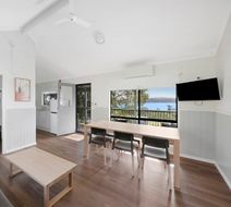 Blue Dolphin Resort and Holiday Park Room