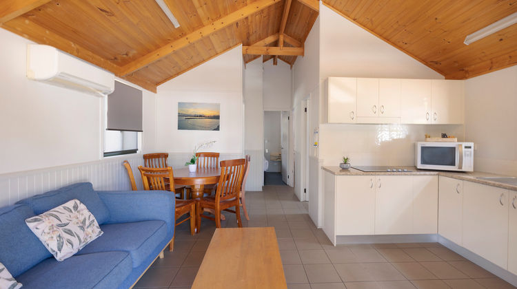 Tuncurry Motor Lodge Room