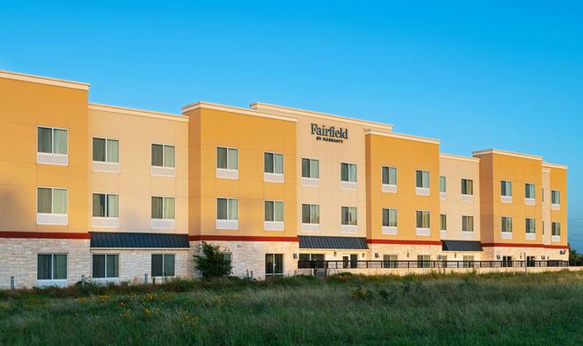 Fairfield Inn & Suites Fredericksburg Exterior