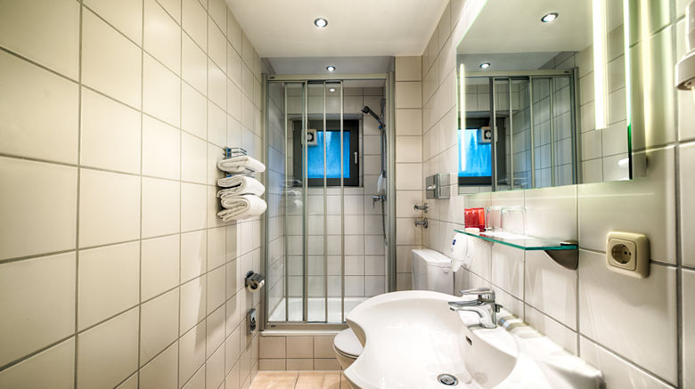 <b>Leonardo Inn Hotel Hamburg Airport Room</b>. Images powered by <a href="https://www.leonardoworldwide.com/" title="Leonardo Worldwide" target="_blank">Leonardo</a>.