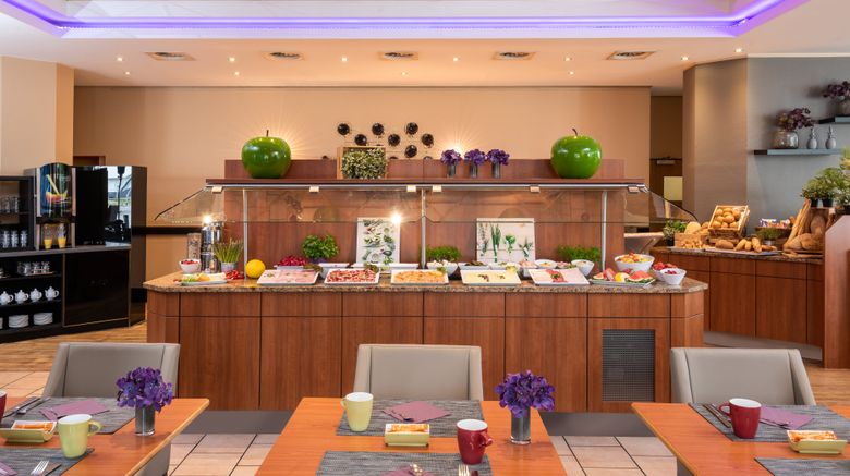 <b>Leonardo Hotel Dusseldorf Airport Restaurant</b>. Images powered by <a href="https://www.leonardoworldwide.com/" title="Leonardo Worldwide" target="_blank">Leonardo</a>.