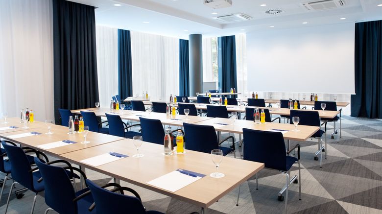 <b>Holiday Inn Express Recklinghausen Meeting</b>. Images powered by <a href="https://www.leonardoworldwide.com/" title="Leonardo Worldwide" target="_blank">Leonardo</a>.