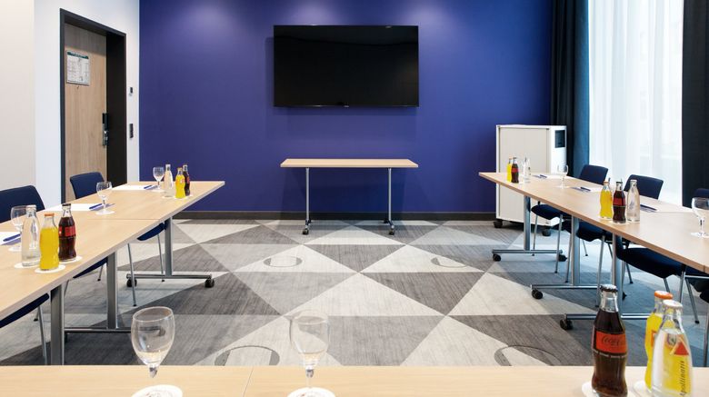 <b>Holiday Inn Express Recklinghausen Meeting</b>. Images powered by <a href="https://www.leonardoworldwide.com/" title="Leonardo Worldwide" target="_blank">Leonardo</a>.