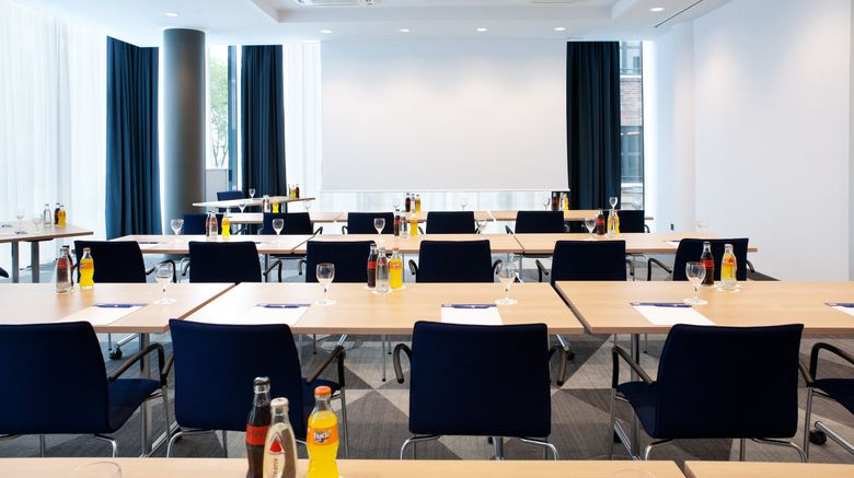 <b>Holiday Inn Express Recklinghausen Meeting</b>. Images powered by <a href="https://www.leonardoworldwide.com/" title="Leonardo Worldwide" target="_blank">Leonardo</a>.