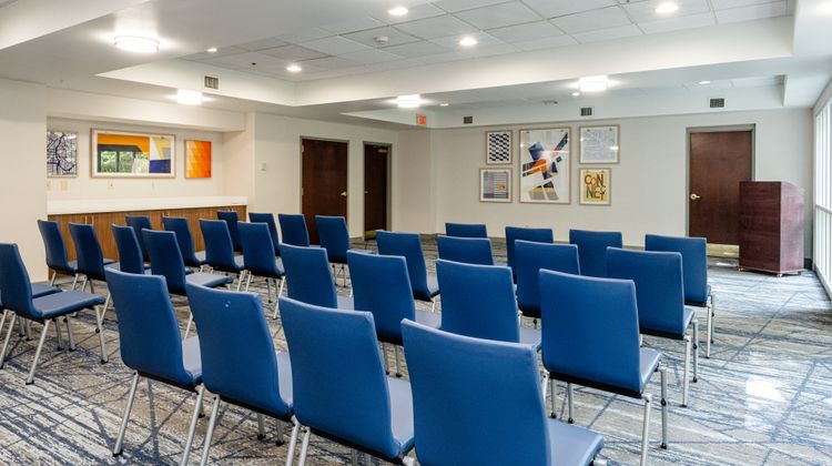 Holiday Inn Express Hotel & Suites Meeting