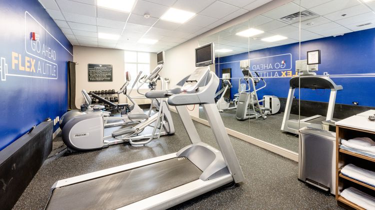 Holiday Inn Express Hotel & Suites Health Club