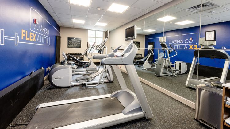 Holiday Inn Express Hotel & Suites Health Club