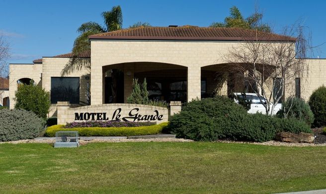 Motel Le Grande Exterior