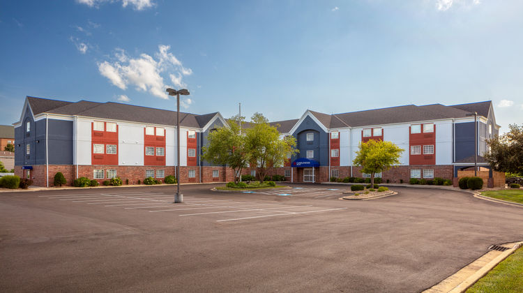 Candlewood Suites St. Robert Exterior