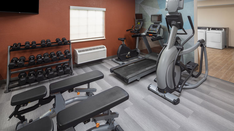 Candlewood Suites St. Robert Health Club