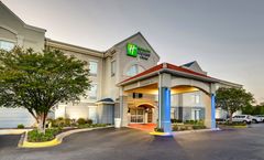 Holiday Inn Express Hotel & Suites