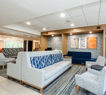 Holiday Inn Express Hotel & Suites Exterior
