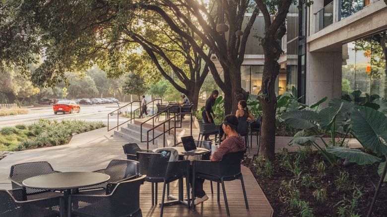 The Loren Hotel Austin Exterior. Images powered by <a href="https://www.leonardoworldwide.com" target="_blank" rel="noopener">Leonardo</a>.