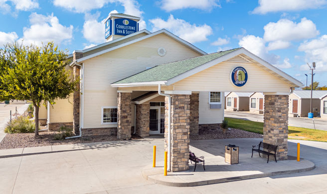 Cobblestone Inn & Suites, Big Lake Exterior
