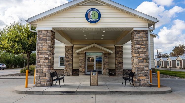 Cobblestone Inn & Suites, Big Lake Exterior