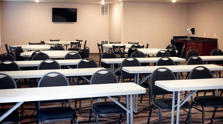 Cobblestone Inn & Suites, Big Lake Meeting