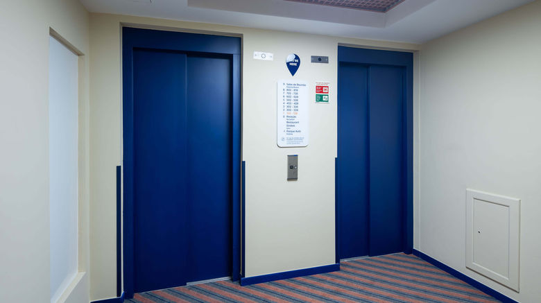<b>Holiday Inn Expr Suites Principe Real Lobby</b>. Images powered by <a href="https://www.leonardoworldwide.com/" title="Leonardo Worldwide" target="_blank">Leonardo</a>.