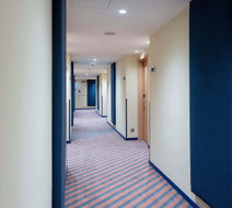 Holiday Inn Expr Suites Principe Real Lobby