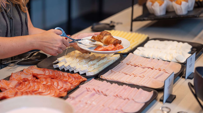 <b>Holiday Inn Expr Suites Principe Real Restaurant</b>. Images powered by <a href="https://www.leonardoworldwide.com/" title="Leonardo Worldwide" target="_blank">Leonardo</a>.