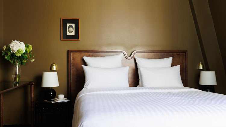 Hotel Rochechouart Room