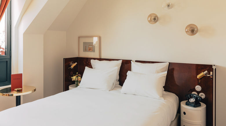 <b>Wallace Hotel Room</b>. Images powered by <a href="https://www.leonardoworldwide.com/" title="Leonardo Worldwide" target="_blank">Leonardo</a>.