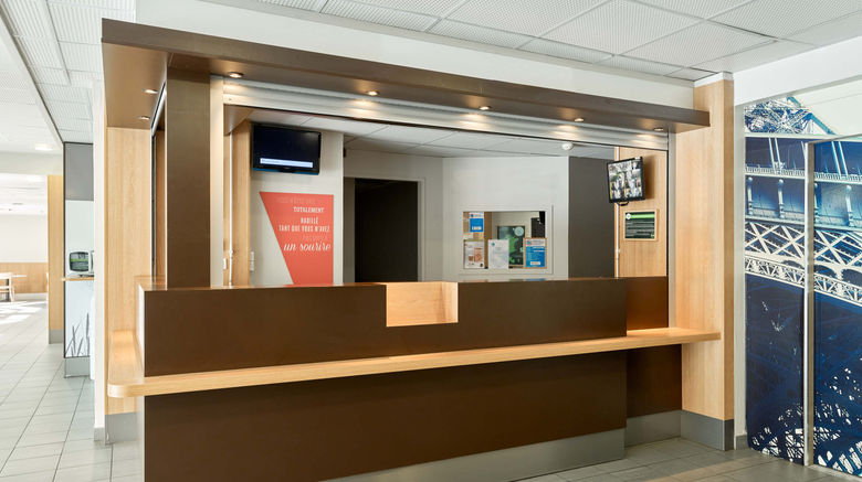 <b>B&B Hotel Orly Rungis Aeroport Lobby</b>. Images powered by <a href="https://www.leonardoworldwide.com/" title="Leonardo Worldwide" target="_blank">Leonardo</a>.
