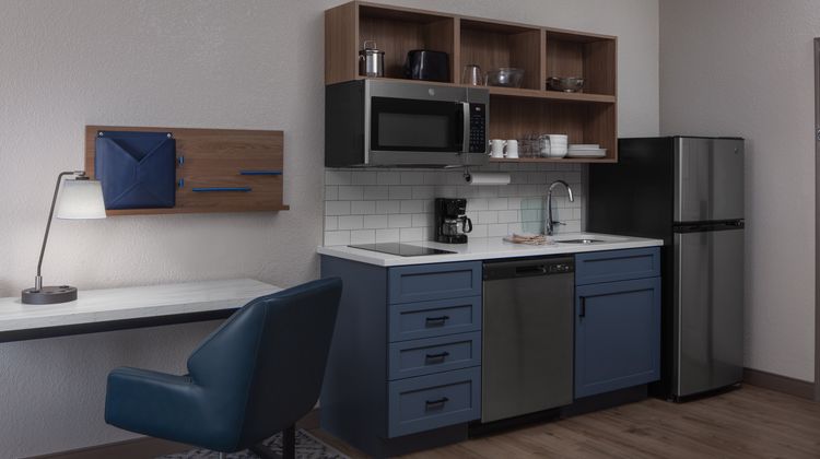 Candlewood Suites St. Robert Room