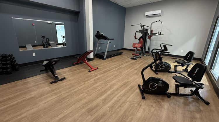 HomeTowne Studios Flint Health Club