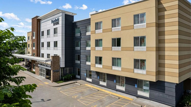 Fairfield Inn/Suites MetroCenter Exterior