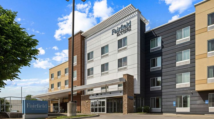 Fairfield Inn/Suites MetroCenter Exterior