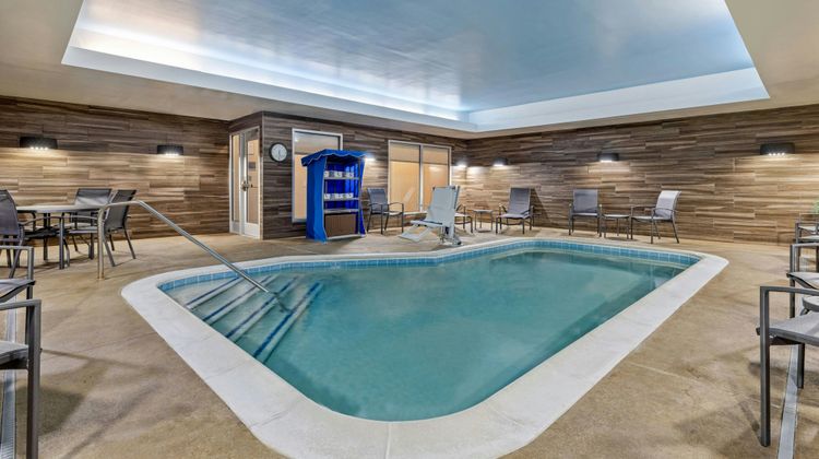 Fairfield Inn/Suites MetroCenter Pool