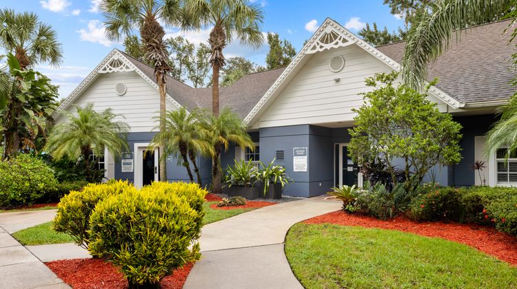 Wyndham Vacation Resort Cypress Palms Exterior