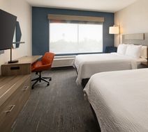 Holiday Inn Express & Suites Fresno Arpt Room