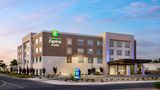 Holiday Inn Express & Suites Fresno Arpt Exterior
