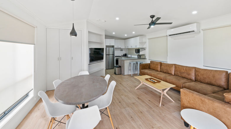<b>BIG4 Ingenia Holidays Wagga Wagga Room</b>. Images powered by <a href="https://www.leonardoworldwide.com/" title="Leonardo Worldwide" target="_blank">Leonardo</a>.