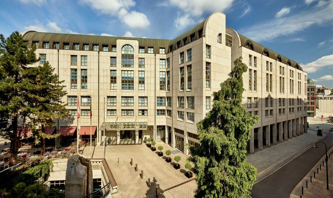 Hamburg Marriott Hotel Exterior