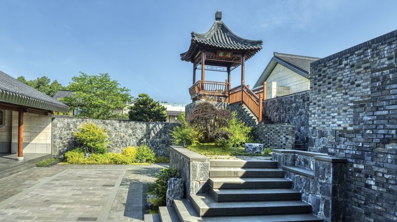 <b>Zi Yun Xuan Qing Resort & Spa, an SLH Restaurant</b>. Images powered by <a href="https://www.leonardoworldwide.com/" title="Leonardo Worldwide" target="_blank">Leonardo</a>.