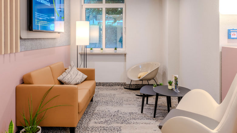 <b>B&B Hotel Passau Sud Lobby</b>. Images powered by <a href="https://www.leonardoworldwide.com/" title="Leonardo Worldwide" target="_blank">Leonardo</a>.
