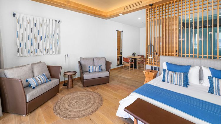 Clevia, Autograph Collection Suite