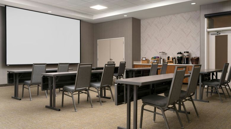 <b>SpringHill Suites Chattanooga Downtown Meeting</b>. Images powered by <a href="https://www.leonardoworldwide.com/" title="Leonardo Worldwide" target="_blank">Leonardo</a>.