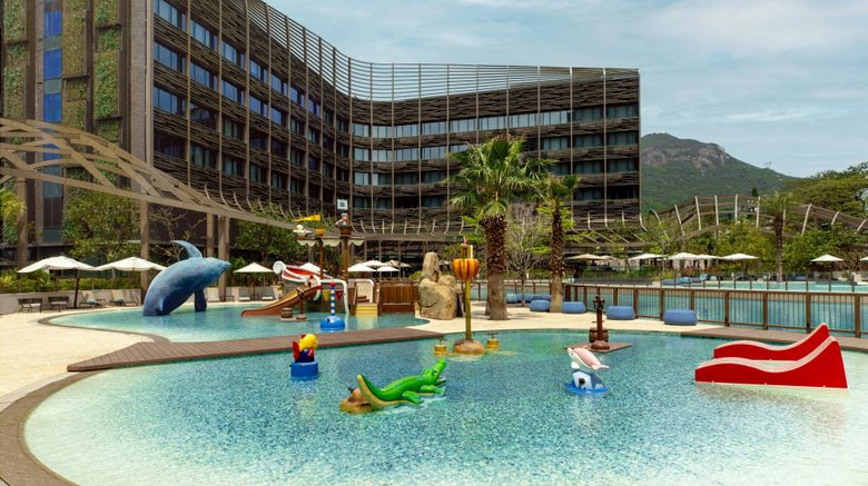 <b>Hong Kong Ocean Park Marriott Hotel Pool</b>. Images powered by <a href="https://www.leonardoworldwide.com/" title="Leonardo Worldwide" target="_blank">Leonardo</a>.